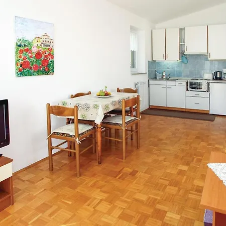 1 Bedroom Lovely In Portoroz