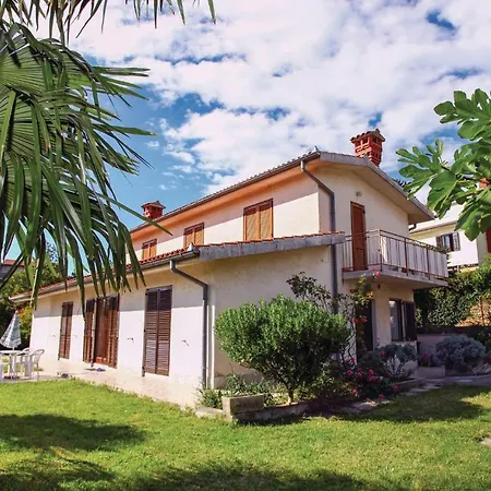 1 Bedroom Lovely In *