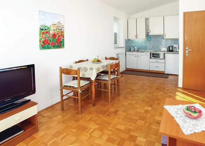 1 Bedroom Lovely In Portorož