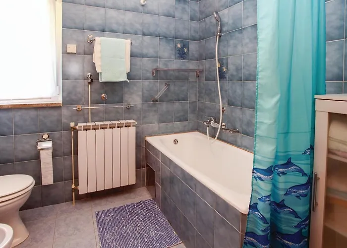 1 Bedroom Lovely In *